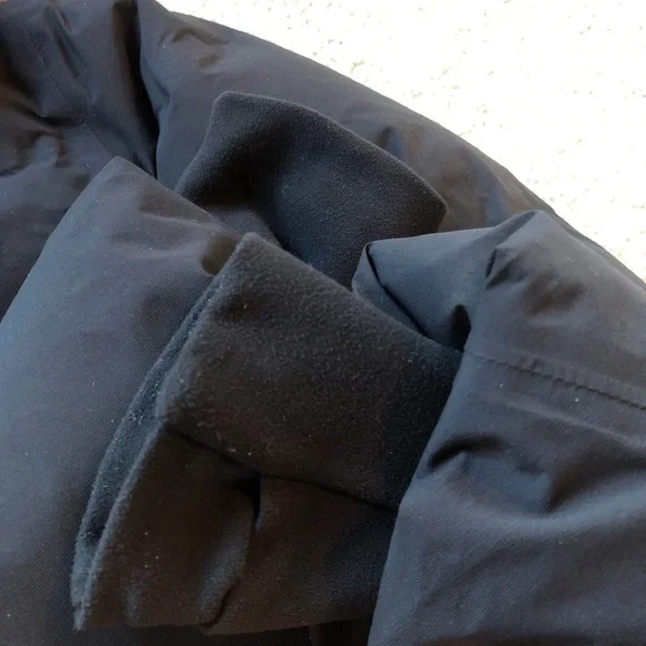 Aritzia the super puff 2O - Picture 3 of 3